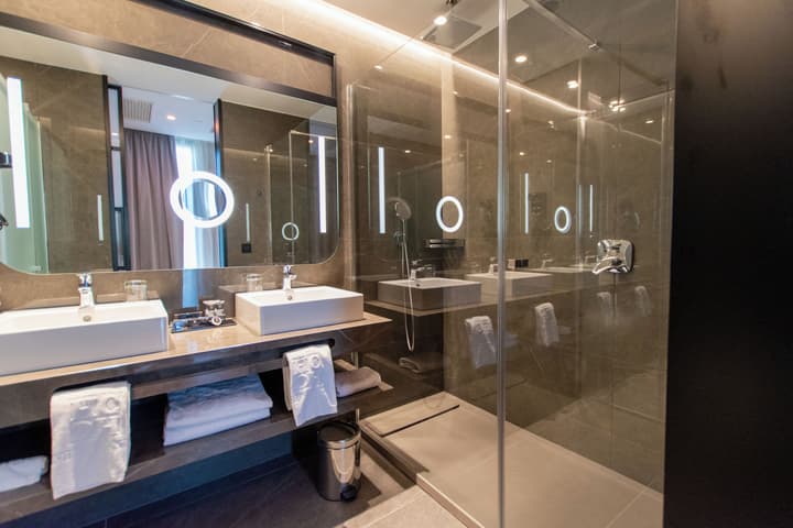 Hotel Giralda Center