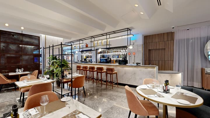 Hotel Giralda Center