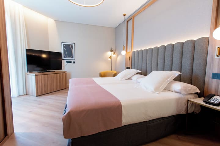 Hotel Giralda Center