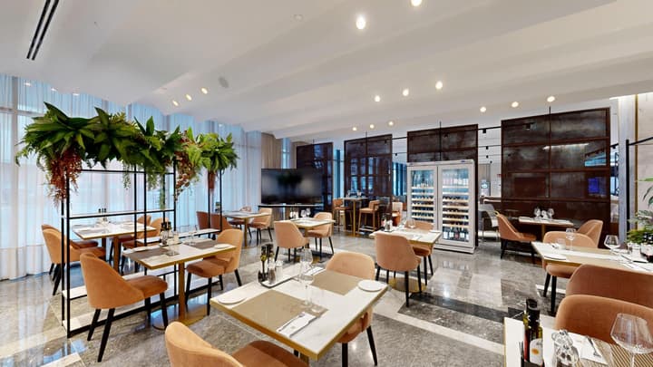 Hotel Giralda Center