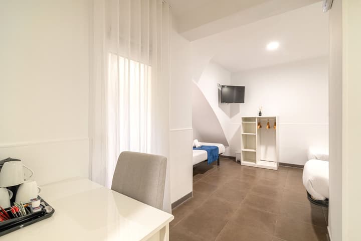 Laramond Barcelona Rooms