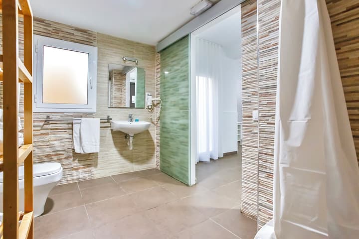 Laramond Barcelona Rooms