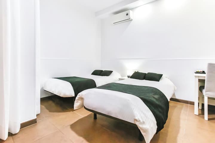 Laramond Barcelona Rooms