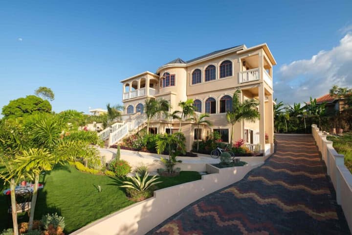 Villa De-Luxe Paradise