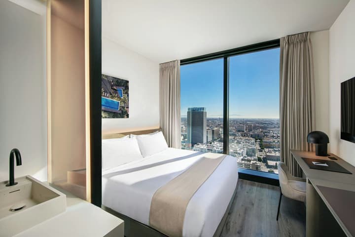 AC Hotel Downtown Los Angeles, a Marriott Hotel