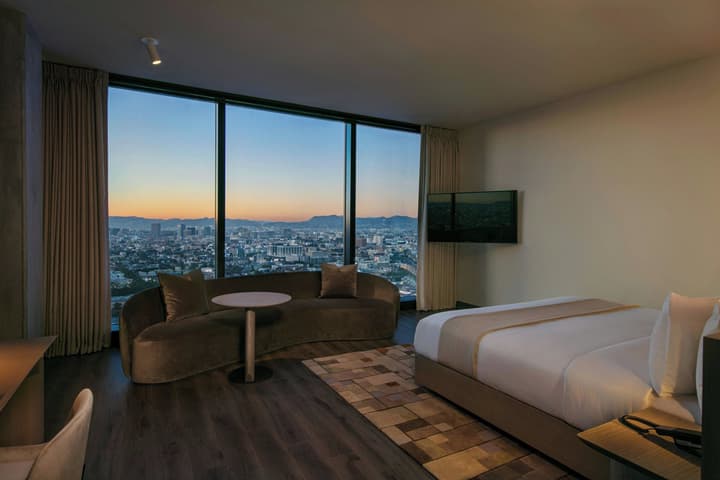 AC Hotel Downtown Los Angeles, a Marriott Hotel