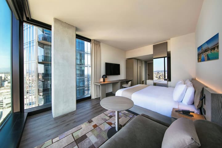 AC Hotel Downtown Los Angeles, a Marriott Hotel