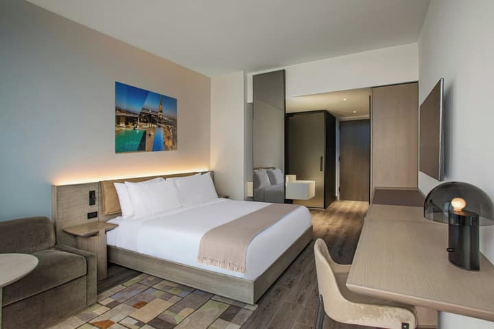 AC Hotel Downtown Los Angeles, a Marriott Hotel