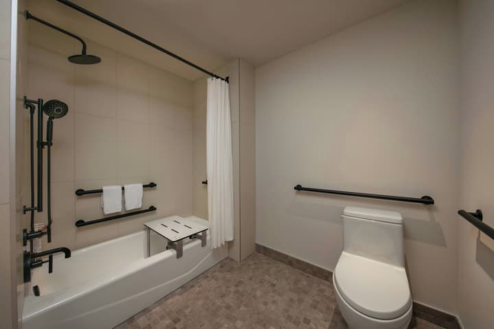 AC Hotel Downtown Los Angeles, a Marriott Hotel