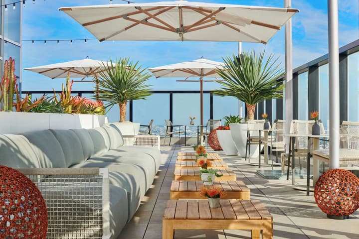 AC Hotel Downtown Los Angeles, a Marriott Hotel
