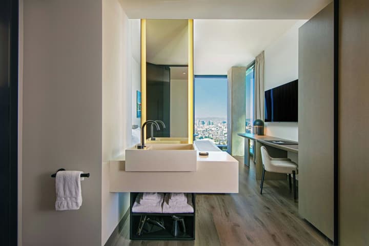 AC Hotel Downtown Los Angeles, a Marriott Hotel