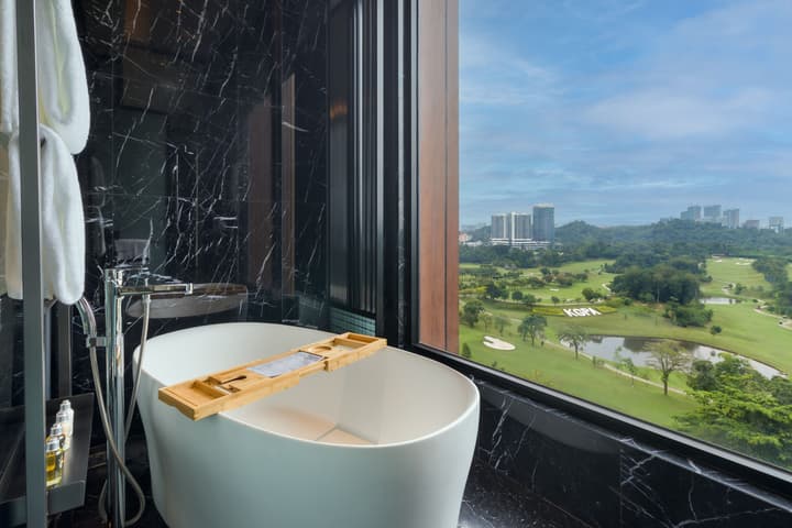 M Resort & Hotel