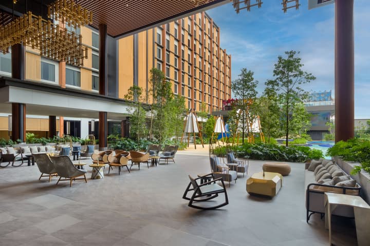M Resort & Hotel