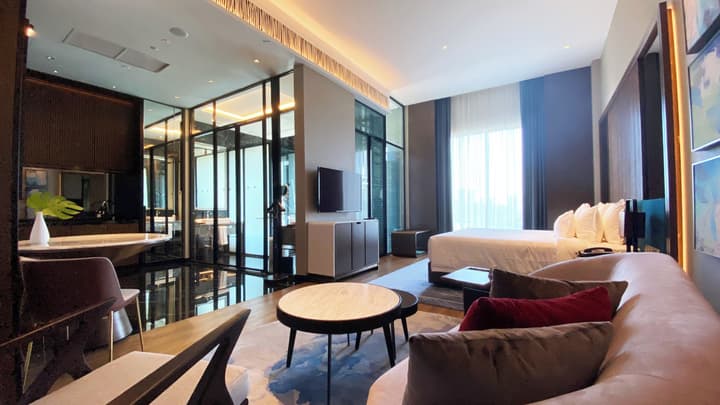 M Resort & Hotel