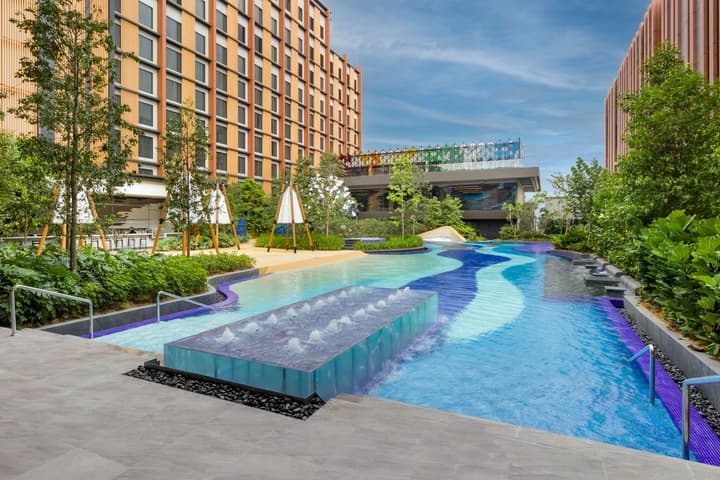 M Resort & Hotel