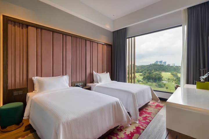 M Resort & Hotel