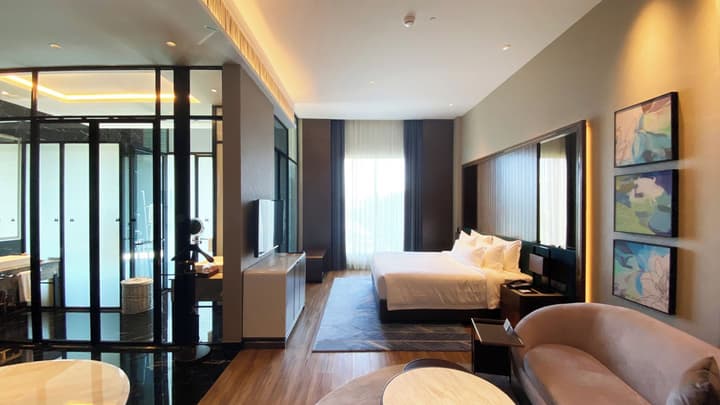 M Resort & Hotel
