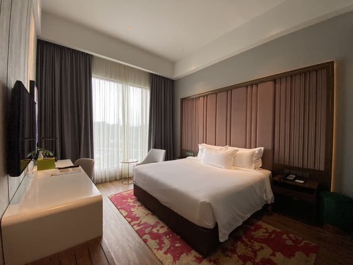 M Resort & Hotel
