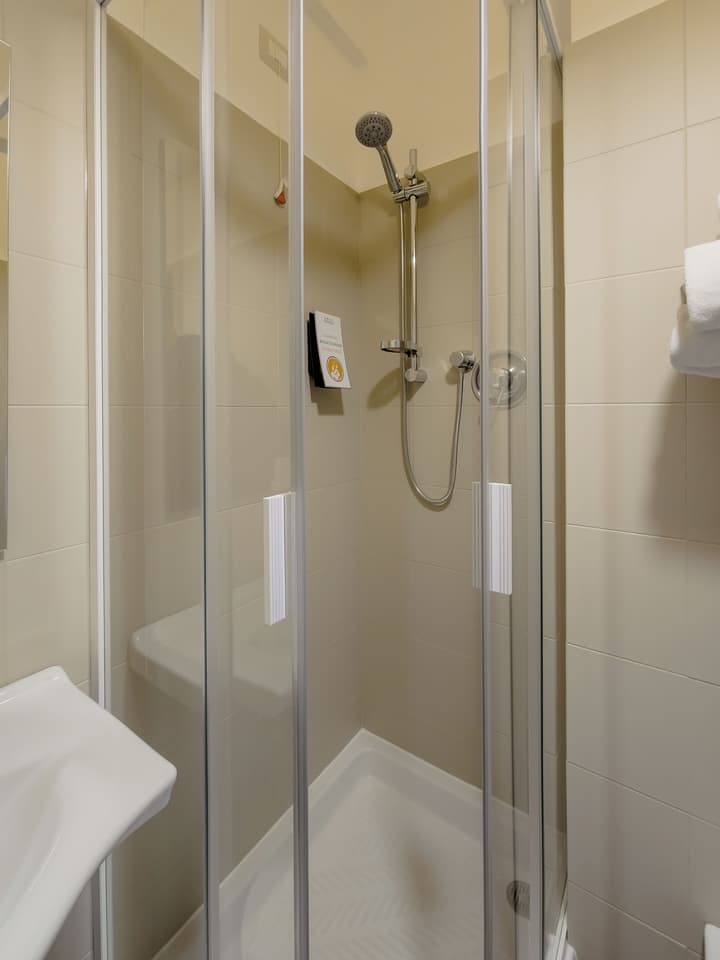 Sure Hotel by Best Western Nologo