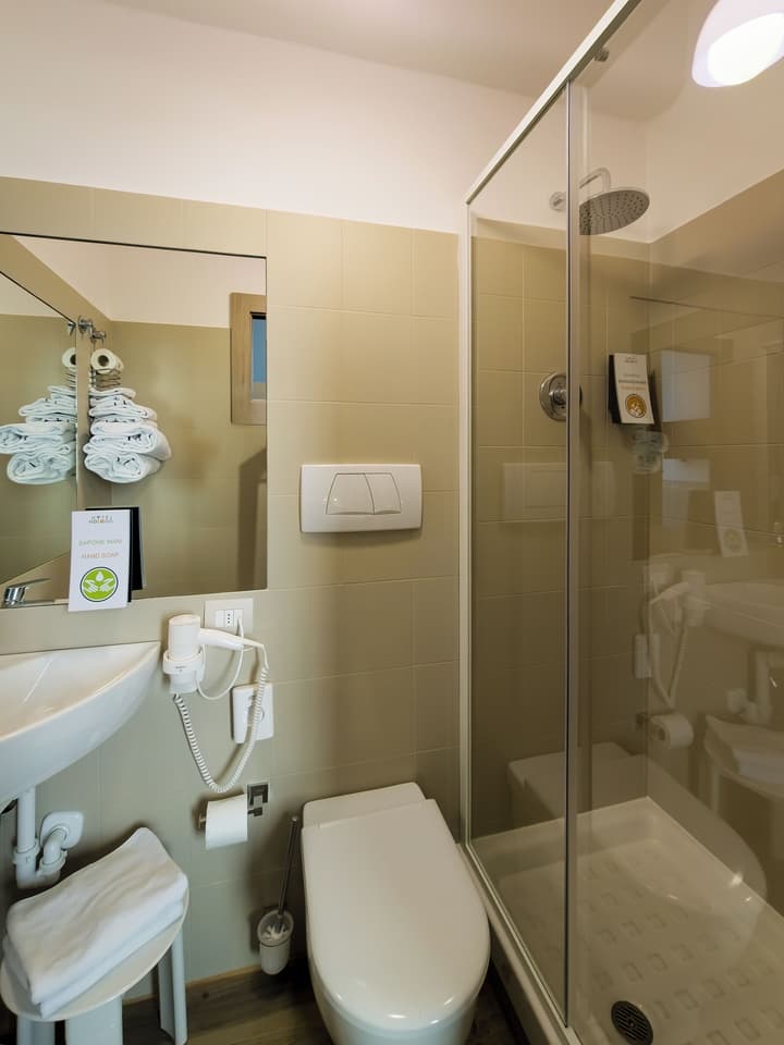 Sure Hotel by Best Western Nologo