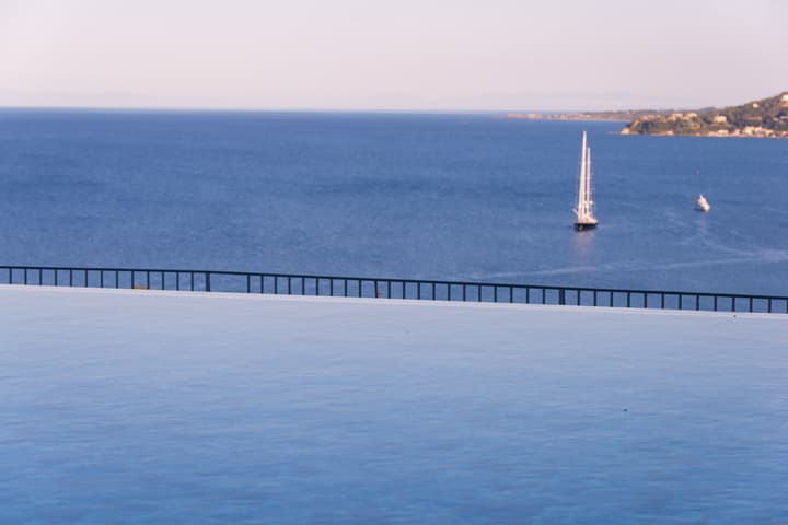 Avalon Palace Hotel by GHH