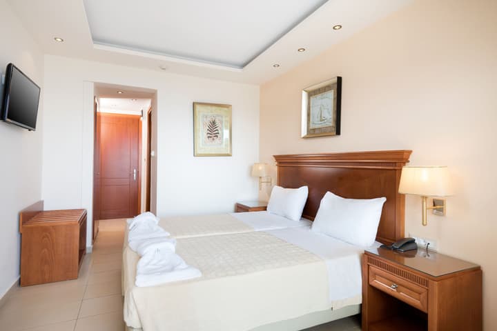 Avalon Palace Hotel by GHH