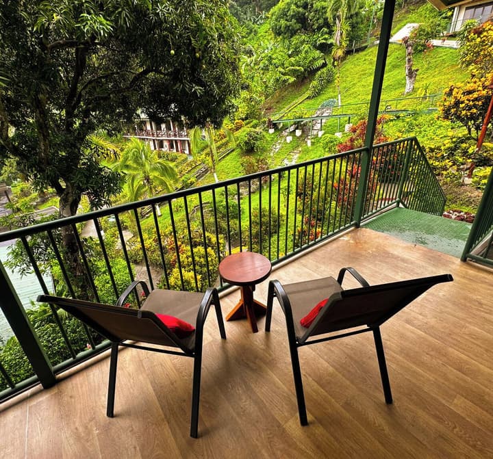 Tabulia Tree Hotel and Villas