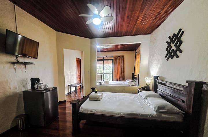 Tabulia Tree Hotel and Villas