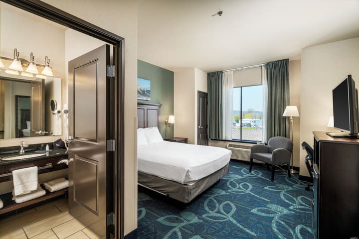 Park Point Marina Inn