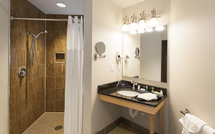 Park Point Marina Inn