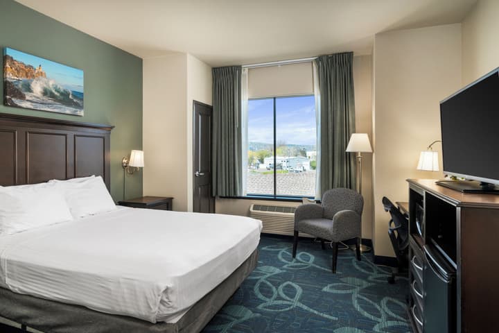 Park Point Marina Inn