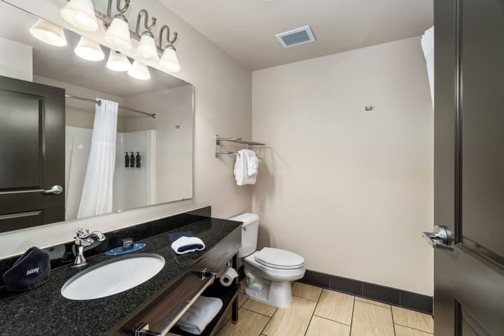 Park Point Marina Inn