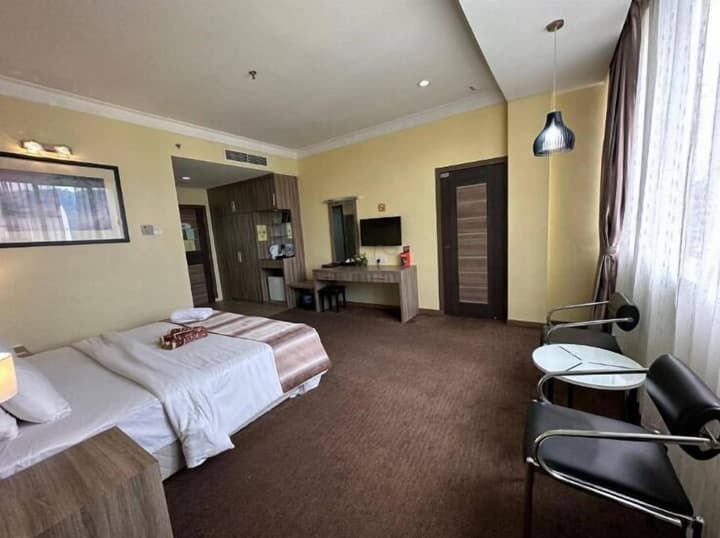 HIG Hotel & Convention