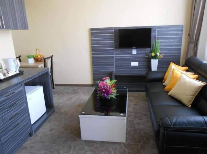 HIG Hotel & Convention