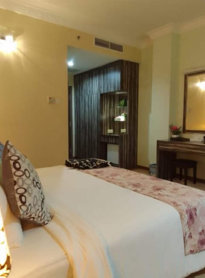 HIG Hotel & Convention