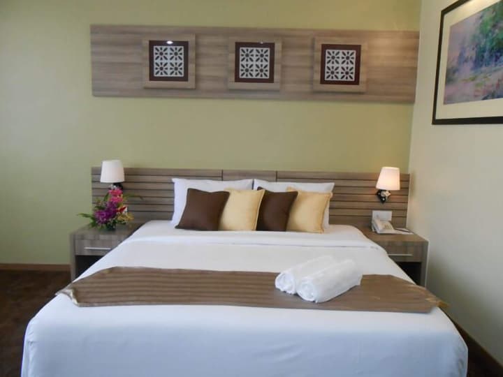 HIG Hotel & Convention