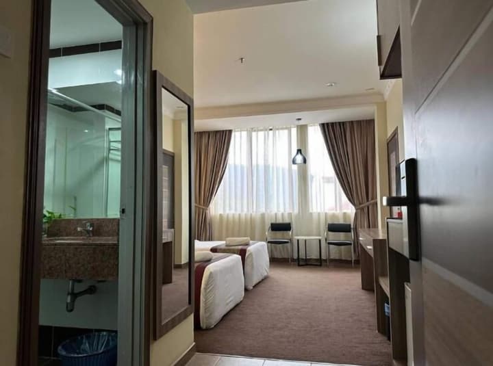 HIG Hotel & Convention