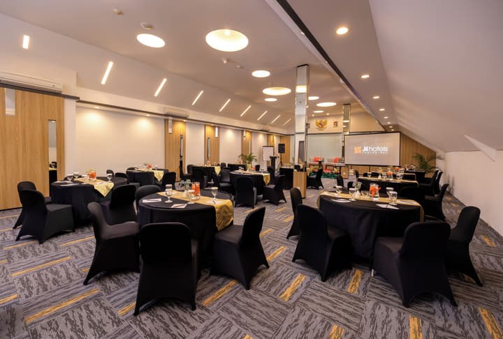J4 Hotels Legian