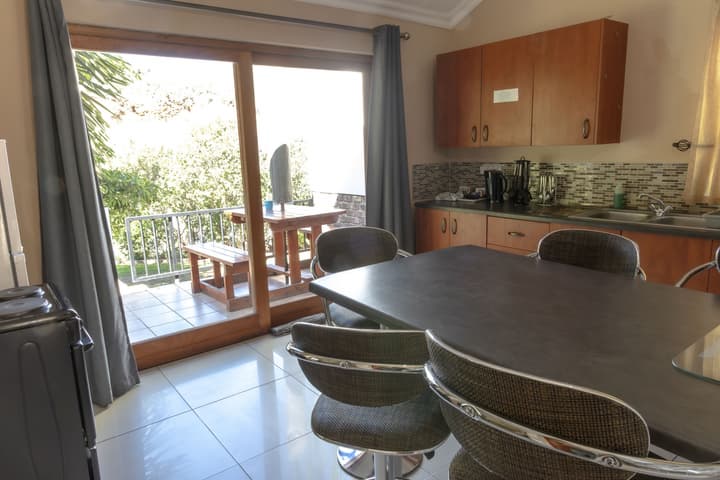 Old Mill Lodge, Working Ostrich Farm & Restaurant, Oudtshoorn