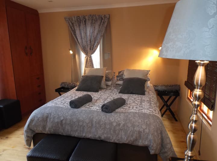 Old Mill Lodge, Working Ostrich Farm & Restaurant, Oudtshoorn
