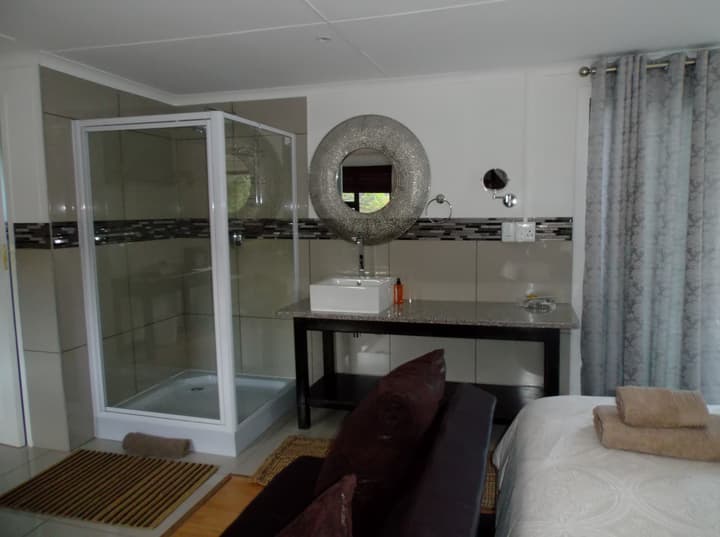 Old Mill Lodge, Working Ostrich Farm & Restaurant, Oudtshoorn