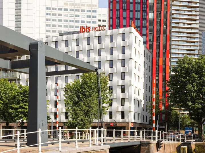 Ibis Rotterdam City Centre