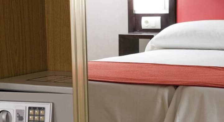 Hostal Carlos III