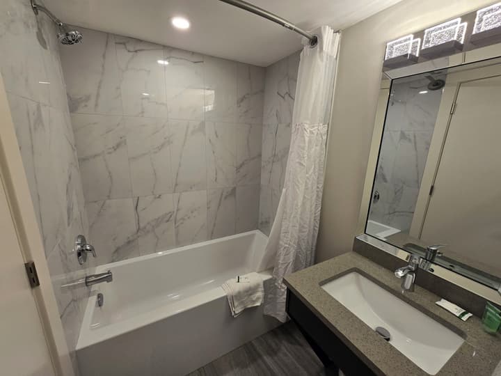 Sahara Courtyard Inn Penticton