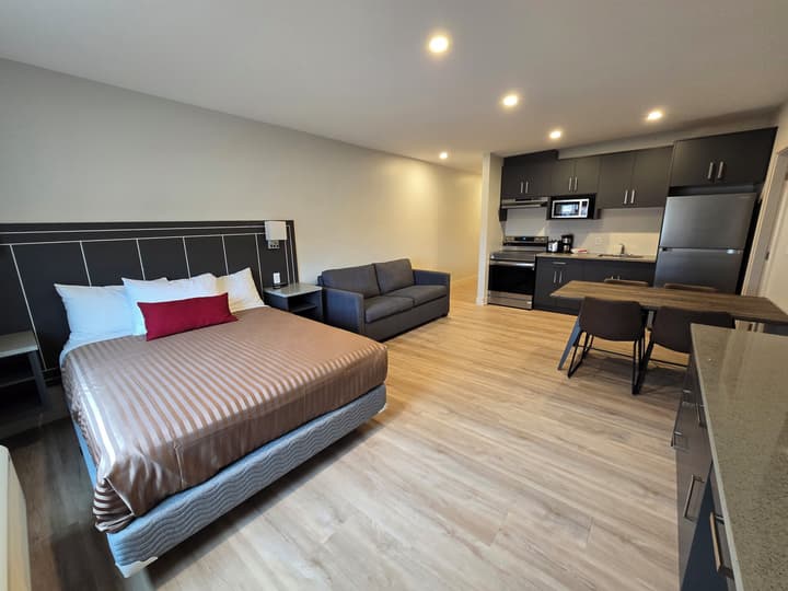 Sahara Courtyard Inn Penticton