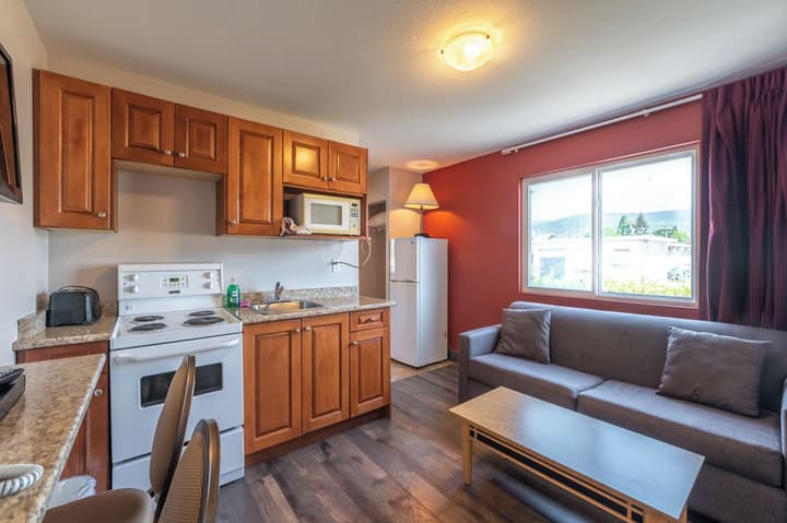 Sahara Courtyard Inn Penticton
