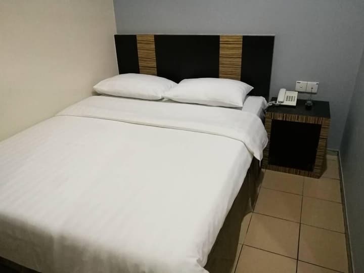 Hotel Traveller