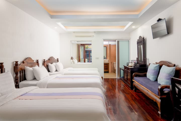 La Residence WatBo Hotel