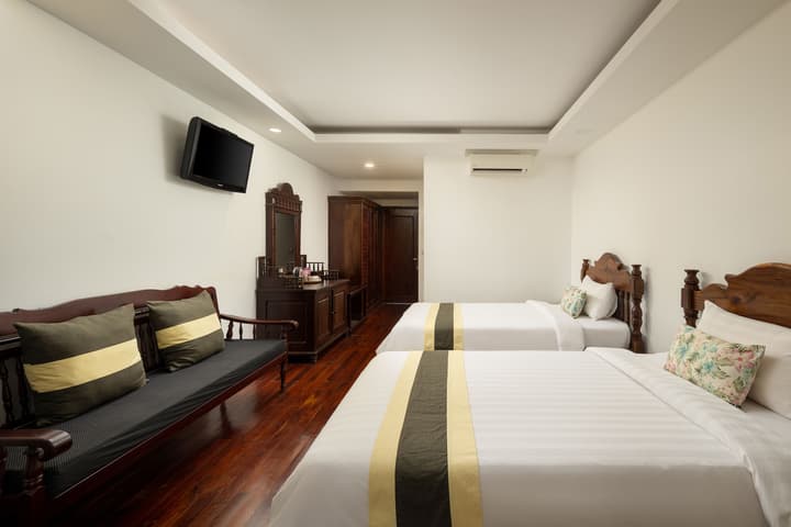 La Residence WatBo Hotel