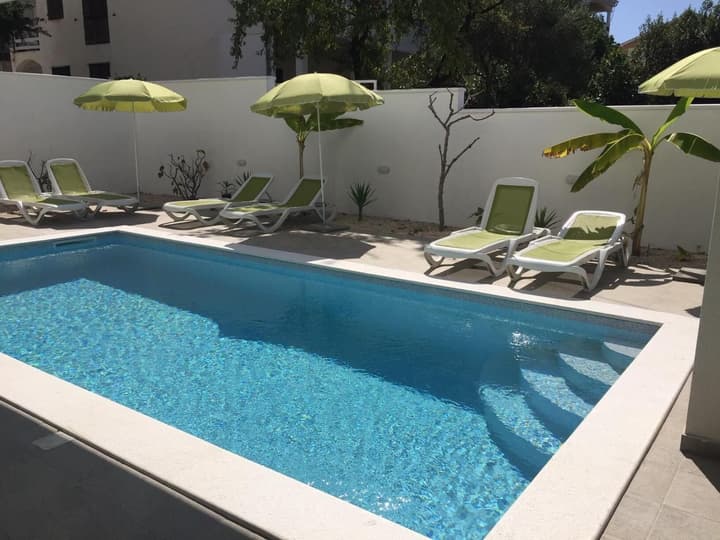 Diklo Beach Rooms